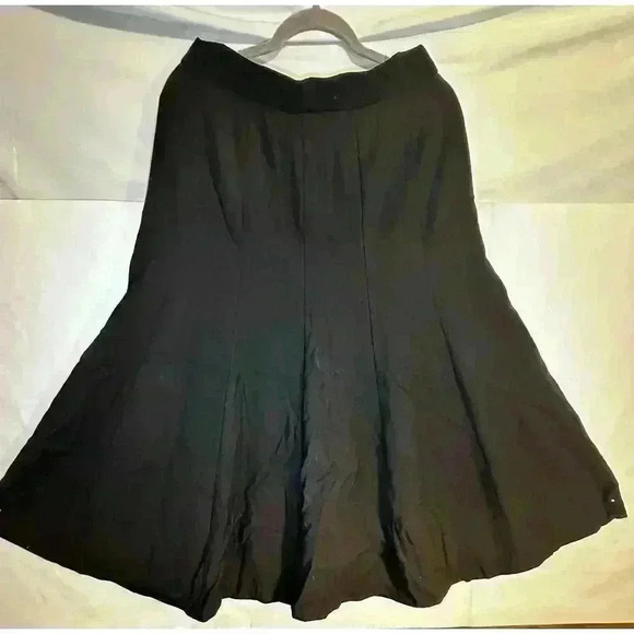 Escada Skirt Black  Crepe Pleat  Size 44 / XL  (063) - Picture 3 of 12